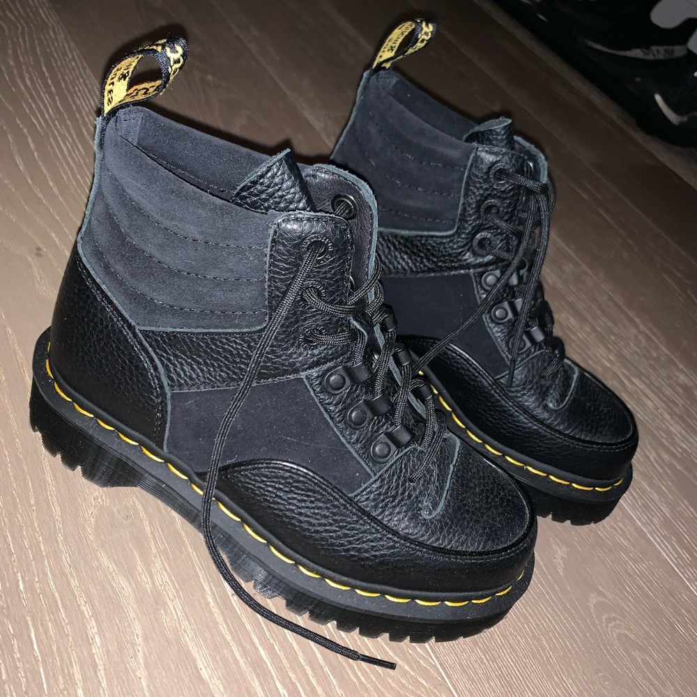 Doc marten black zuma boot